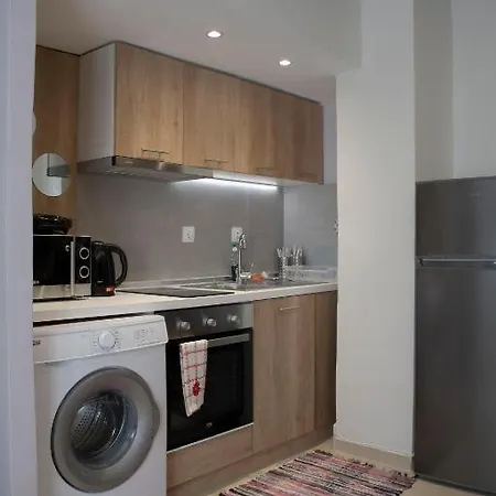 Lily, Nilie Hospitality Mgmt Apartment